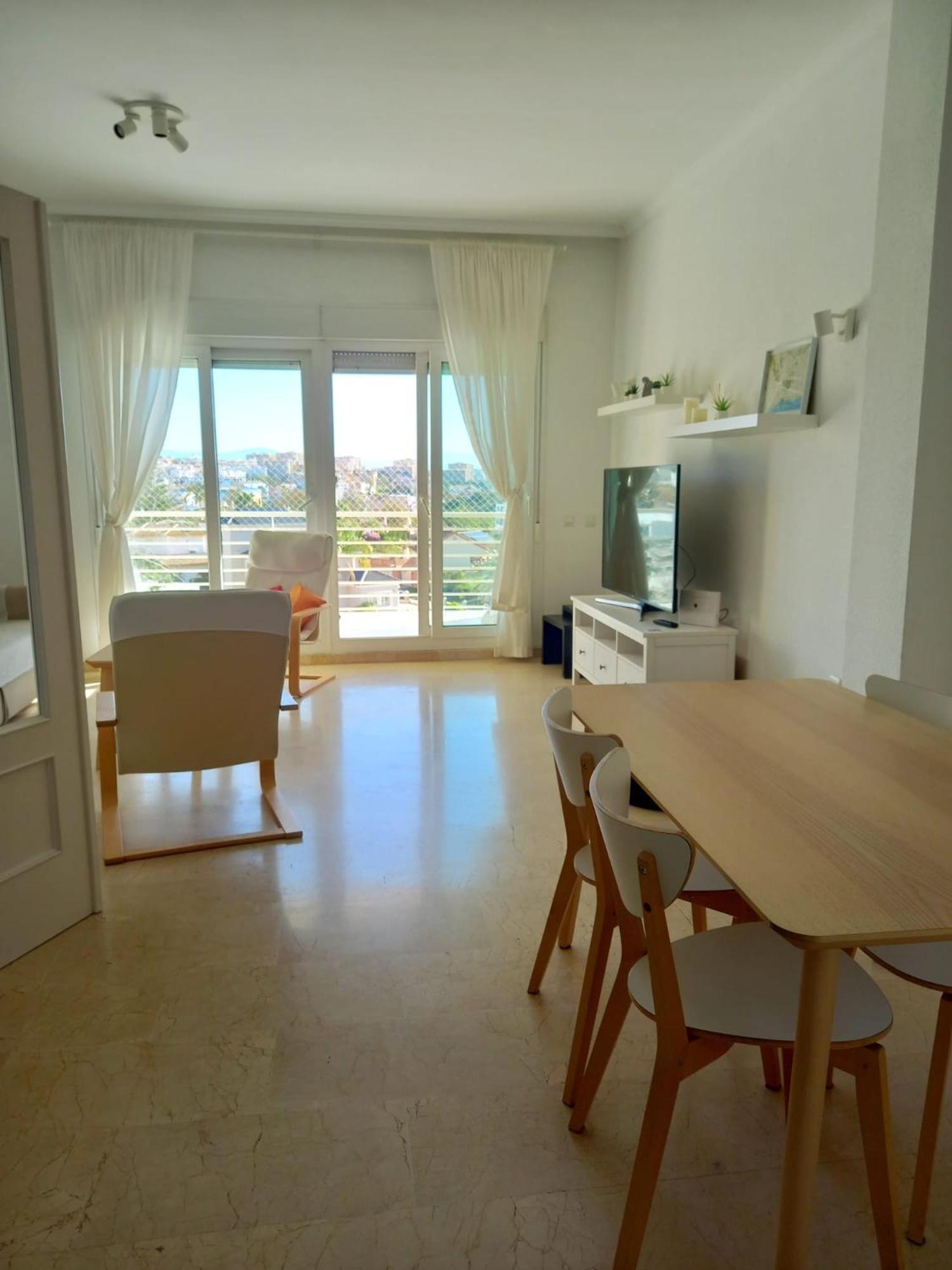 Amplio, Luminoso Y Moderno Apartamento Con Amplia Terraza Y Hermosas Vistas En Exclusiva Urbanizacion Benalmadena Ngoại thất bức ảnh